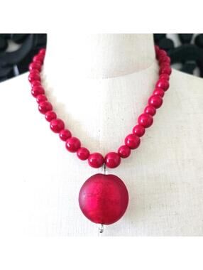 Vibrant Retro Red Glass Beaded Single Strand Pendant Necklace w Toggle Clasp